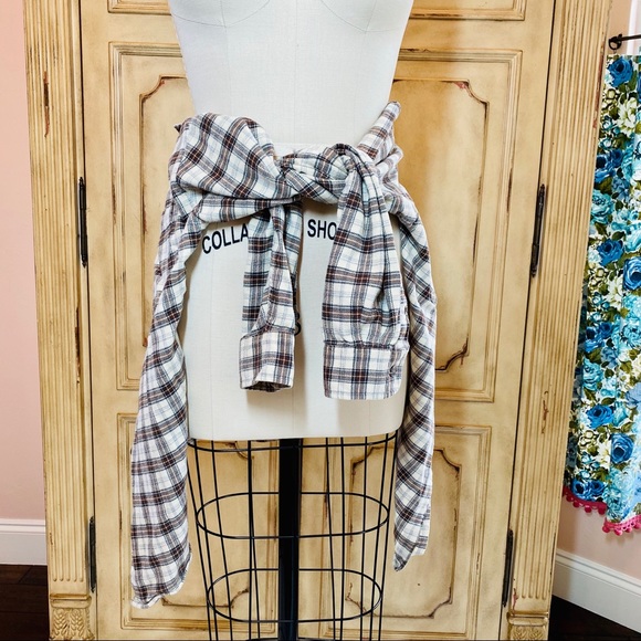 Vintage 90’s “GRUNGE” Eddie Bauer Plaid Button Down Shirt - Picture 4 of 16